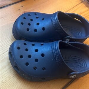 CROCS Kids Classic Clogs in Navy
